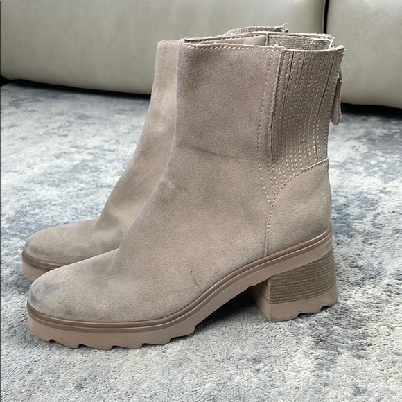 Dolce Vita Martey H2O Waterproof Bootie Taupe Cream Beige Suede Sz 7.5 - Picture 3 of 14